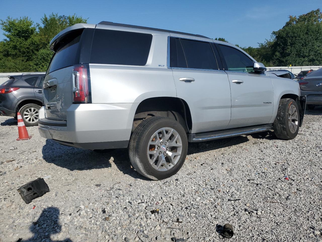 GMC YUKON SLT