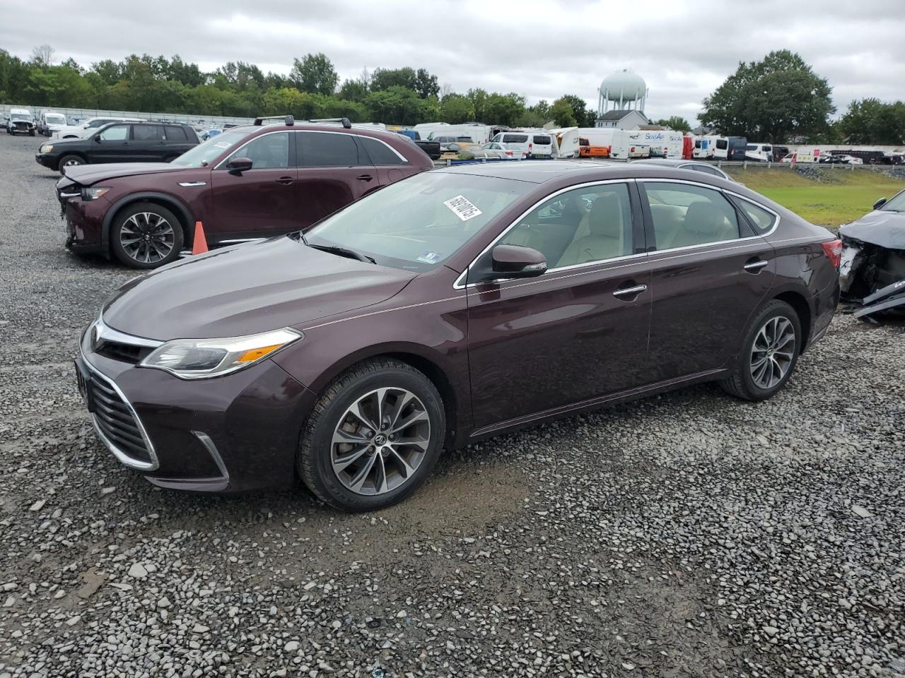 TOYOTA AVALON XLE
