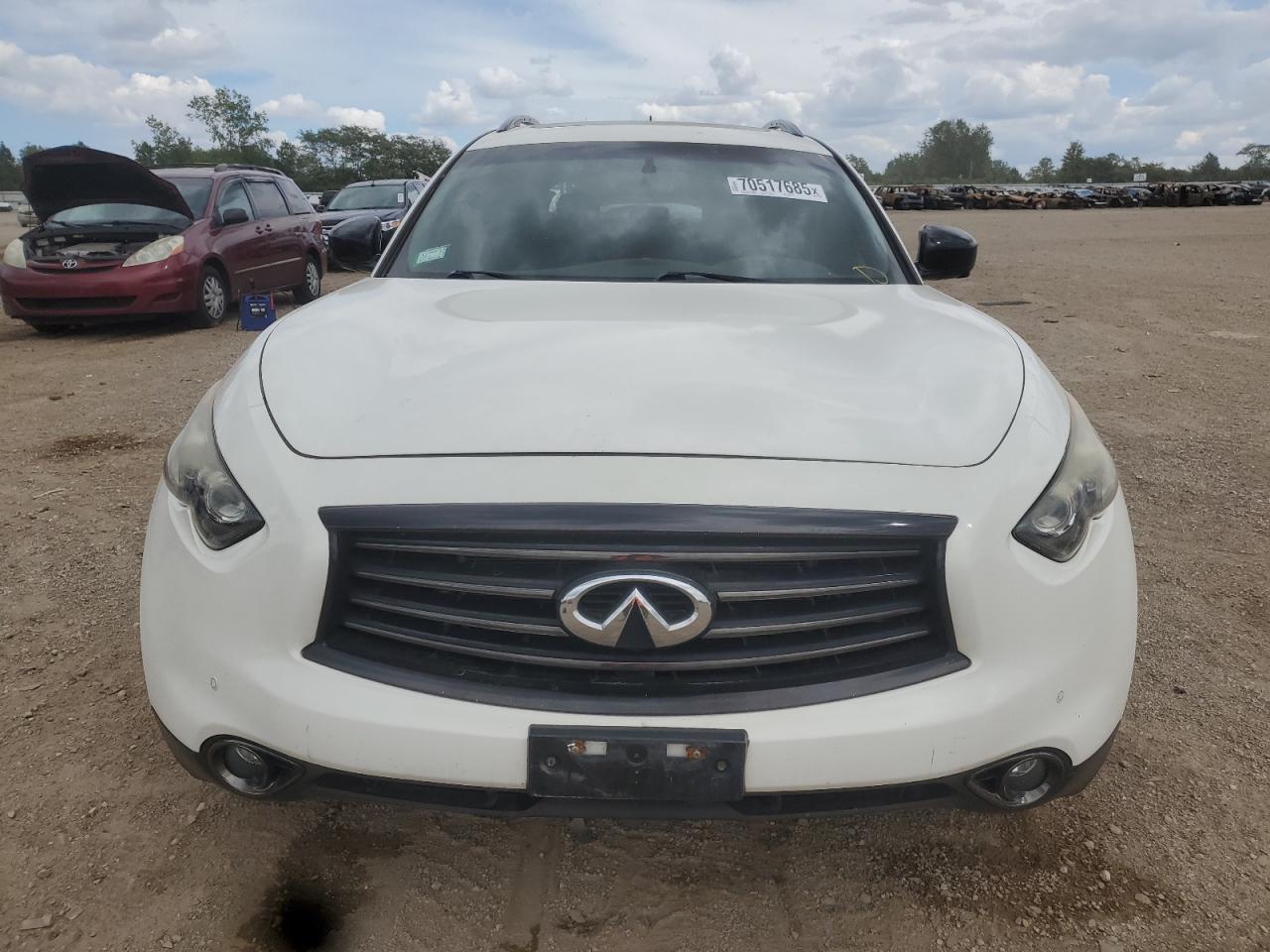 INFINITI QX70