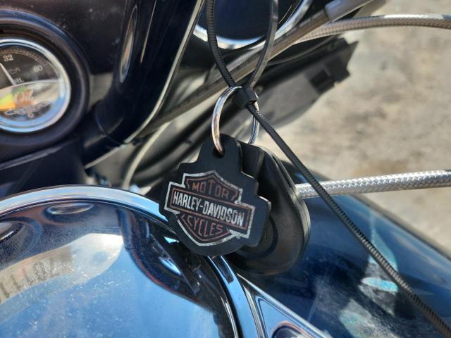 2007 HARLEY-DAVIDSON FLHX 1HD1KB4167Y667601