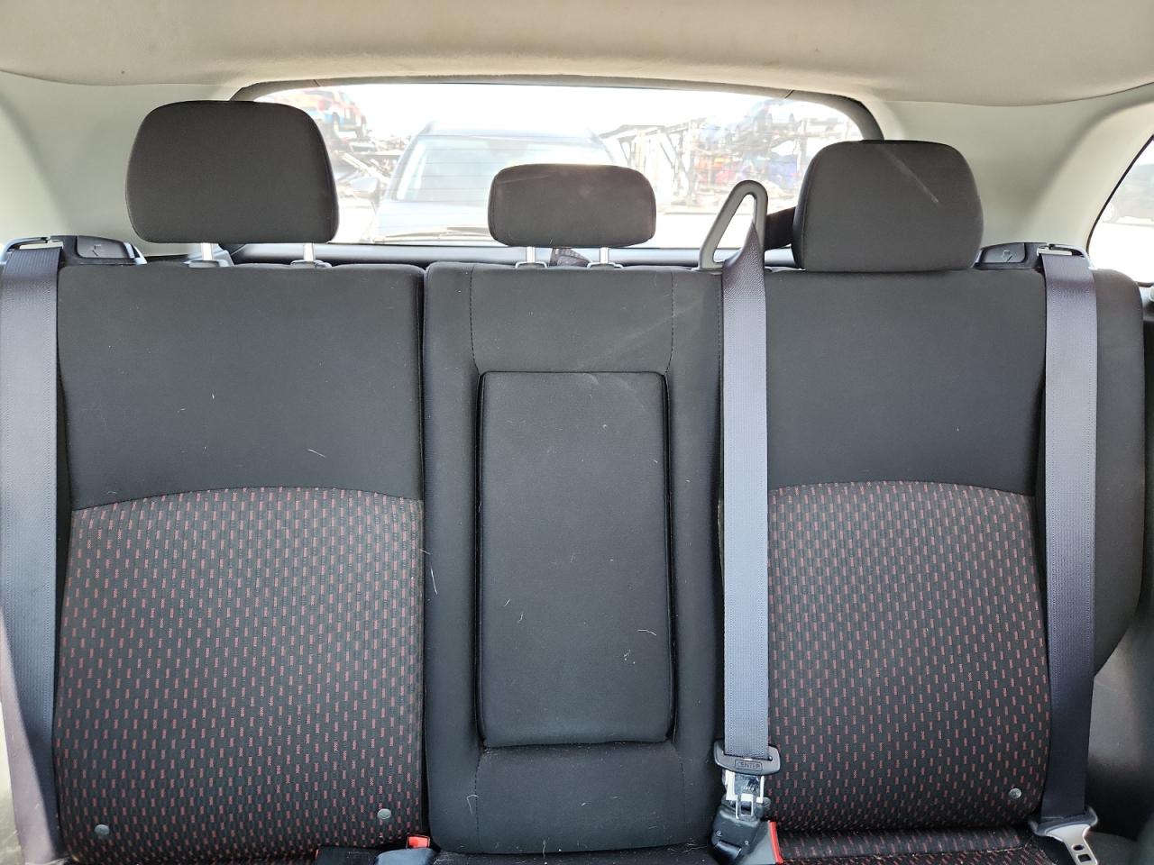 MITSUBISHI OUTLANDER SE