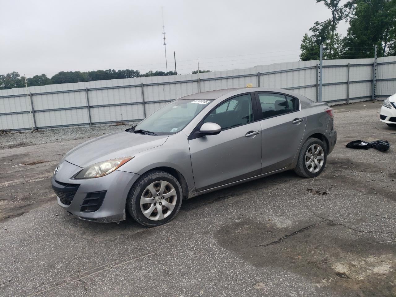 MAZDA 3 I