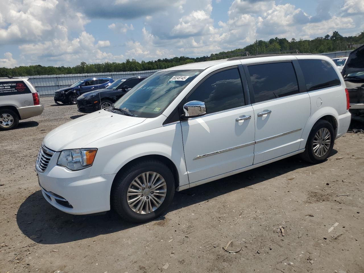 CHRYSLER TOWN & COUNTRY TOURING L