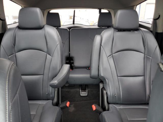 2019 BUICK ENCLAVE ESSENCE 5GAEVAKW1KJ250733