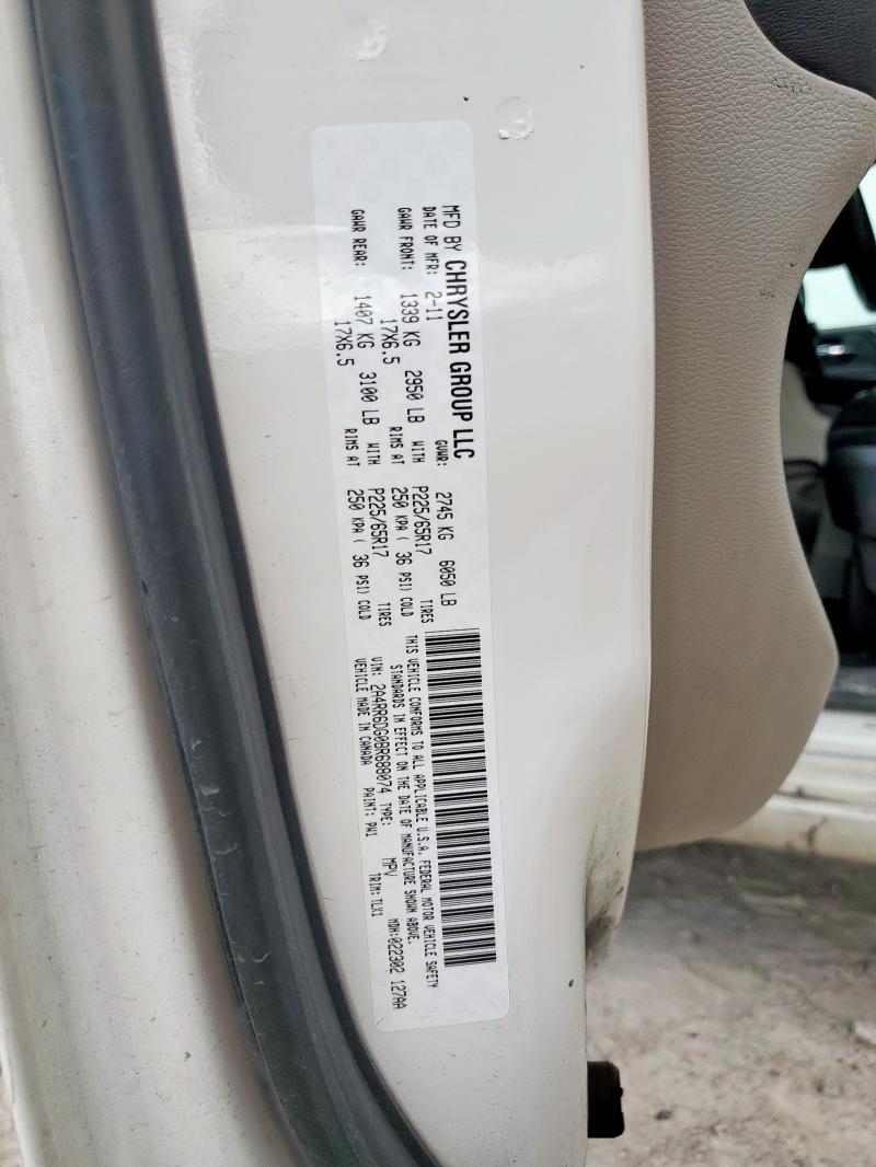 2011 CHRYSLER TOWN & COU - 2A4RR6DG0BR688074