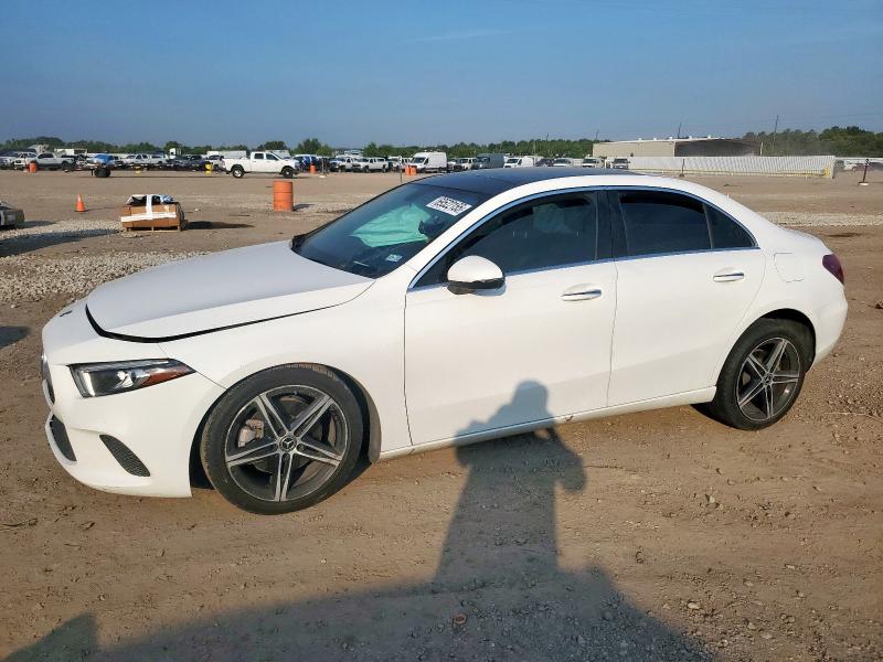 MERCEDES-BENZ A 220