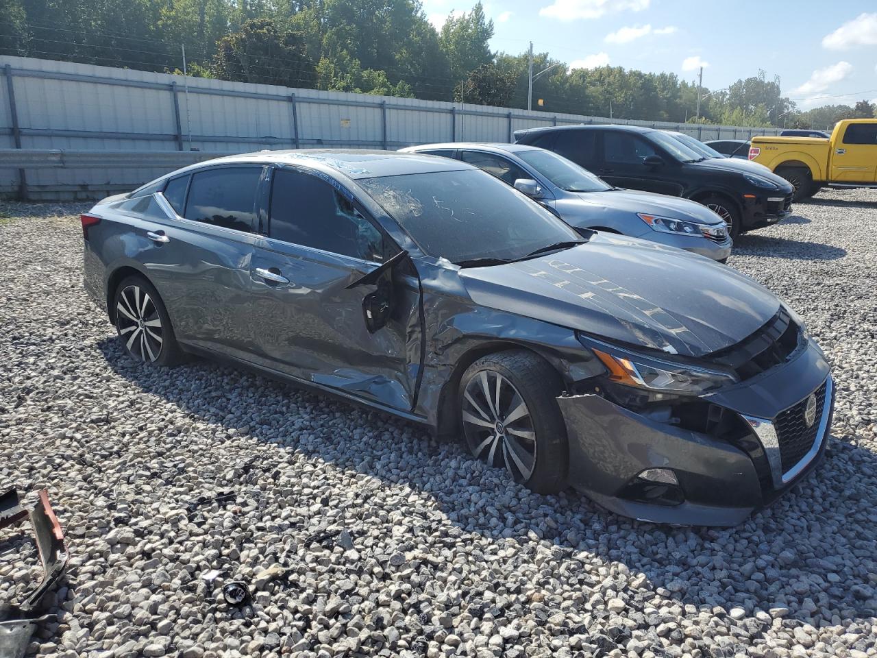 NISSAN ALTIMA PLATINUM