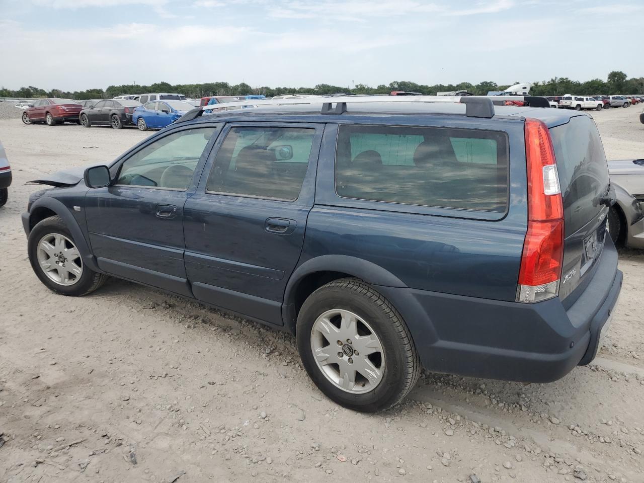 Lot #3290563775 2006 VOLVO XC70