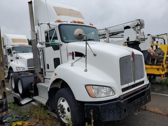 Global Auto Auctions: 2015 KENWORTH T400A