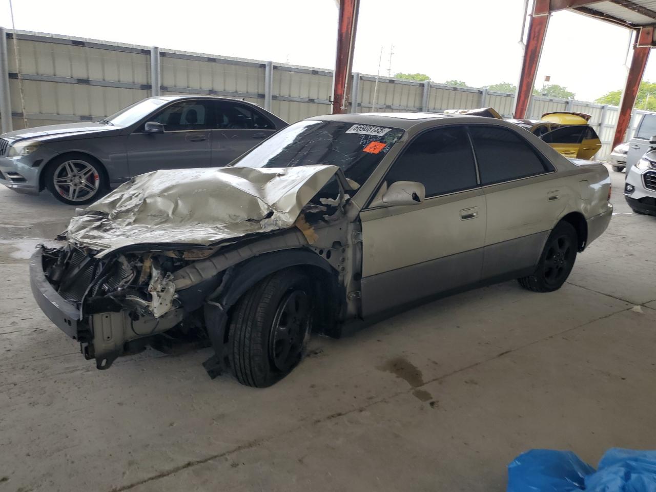  Salvage Lexus Es