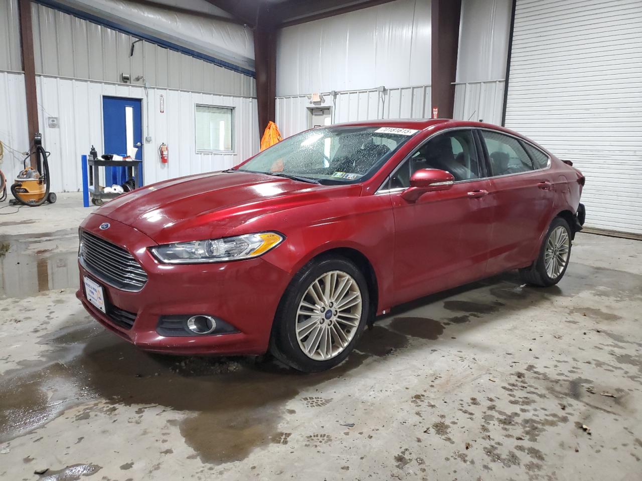 FORD FUSION SE