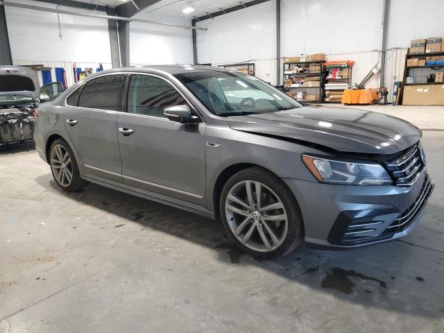 2017 VOLKSWAGEN PASSAT R-L 1VWDT7A35HC013098