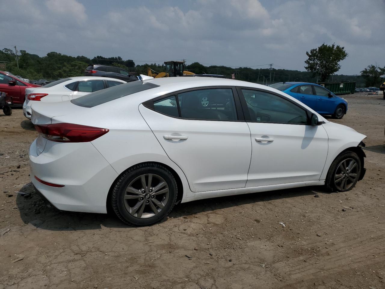 HYUNDAI ELANTRA SE