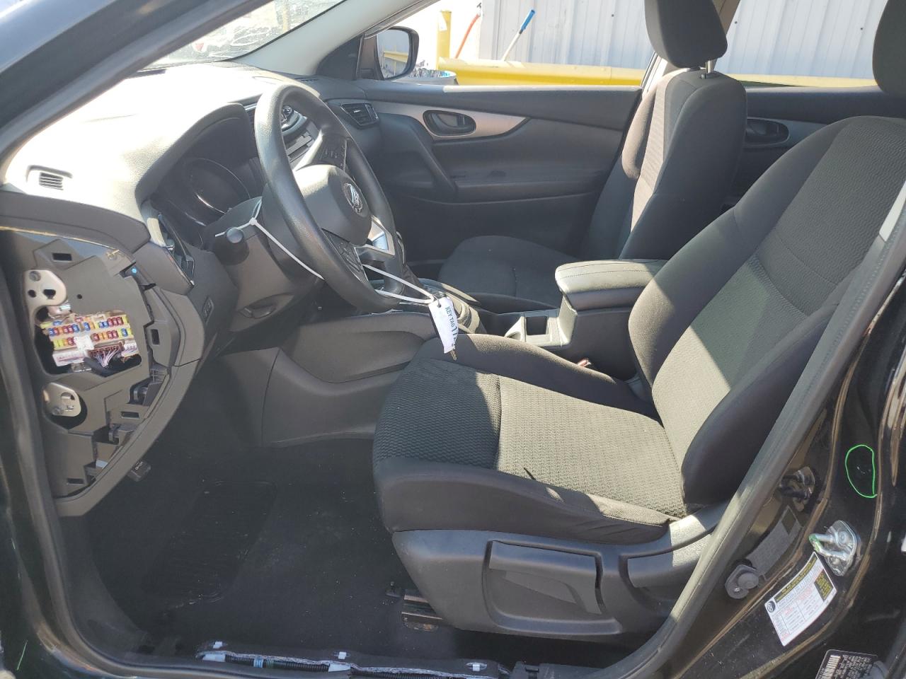 NISSAN ROGUE SPORT S