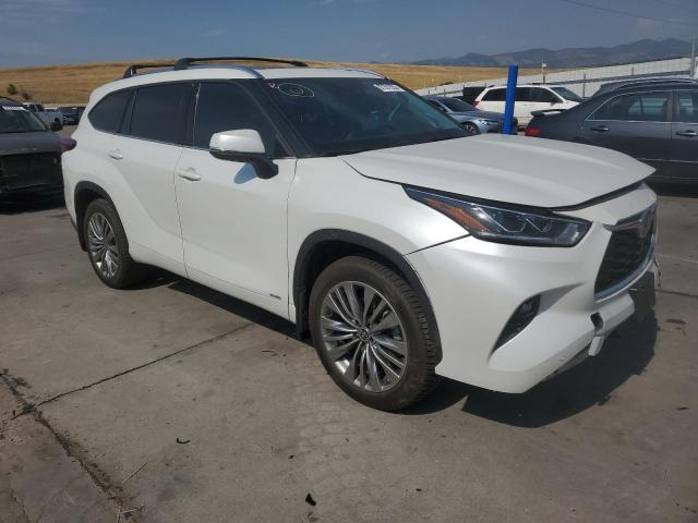 2022 TOYOTA HIGHLANDER - 5TDEBRCH7NS074588