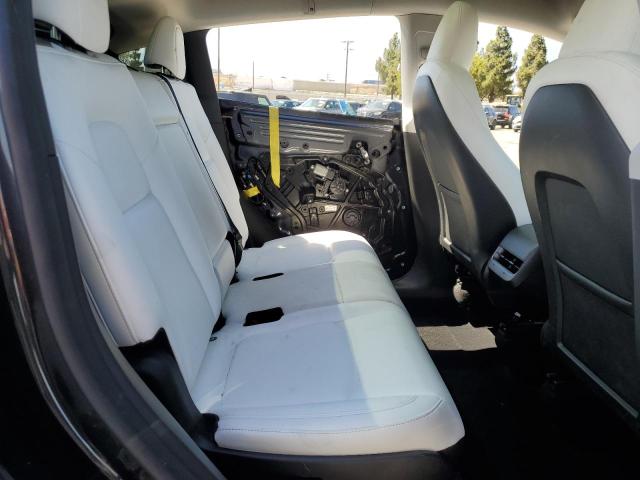 2024 TESLA MODEL Y 7SAYGAEE4RF010802