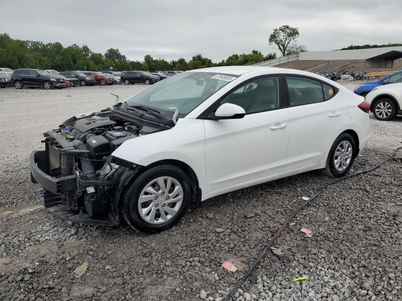 HYUNDAI ELANTRA SE
