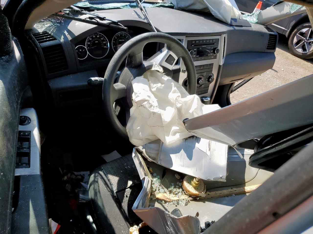 JEEP GRAND CHEROKEE LAREDO