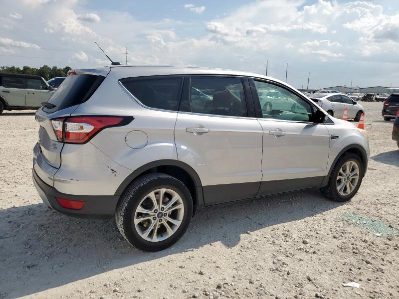 2017 FORD ESCAPE SE 1FMCU9GD5HUC38831