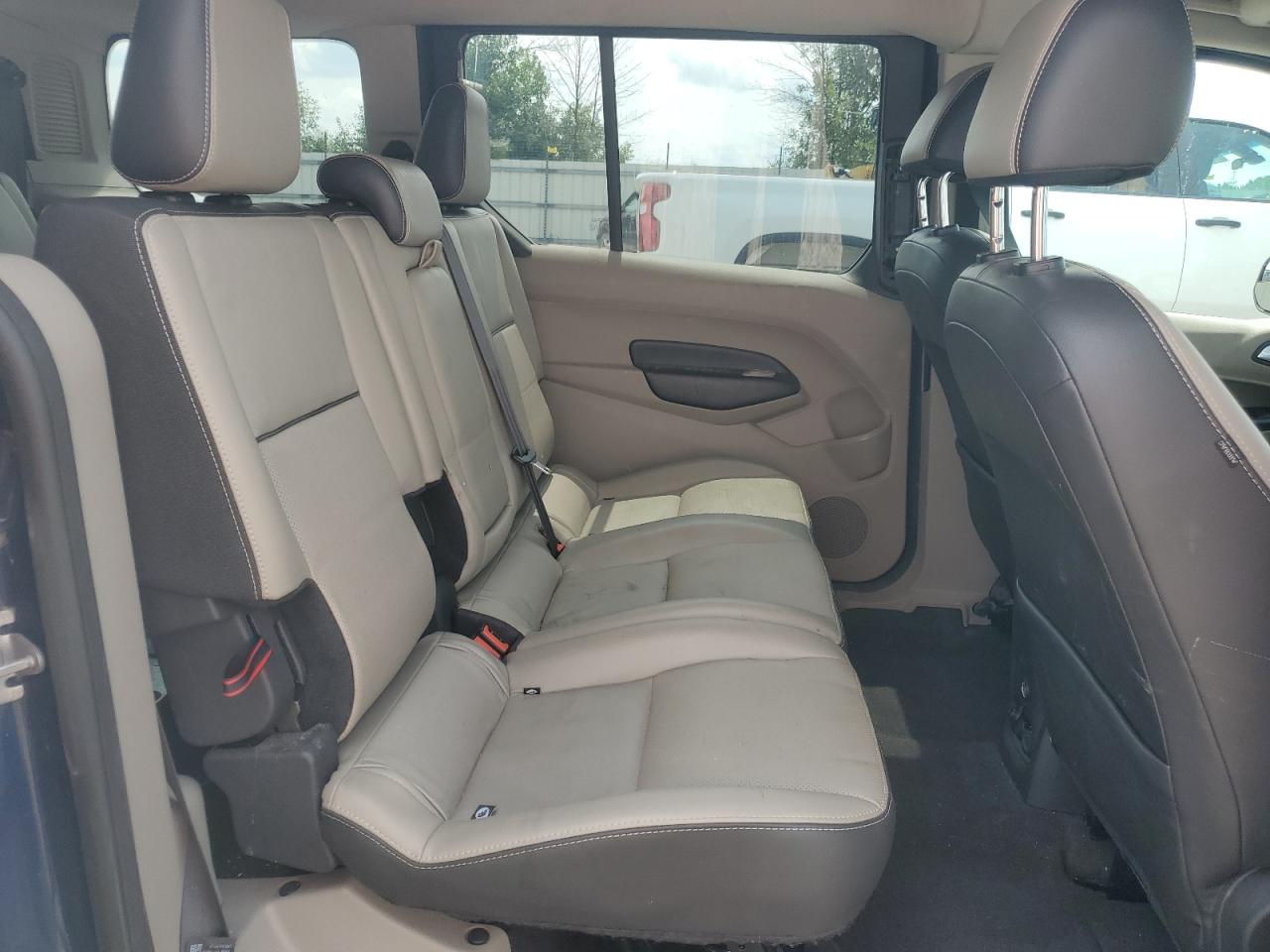 FORD TRANSIT CONNECT TITANIUM