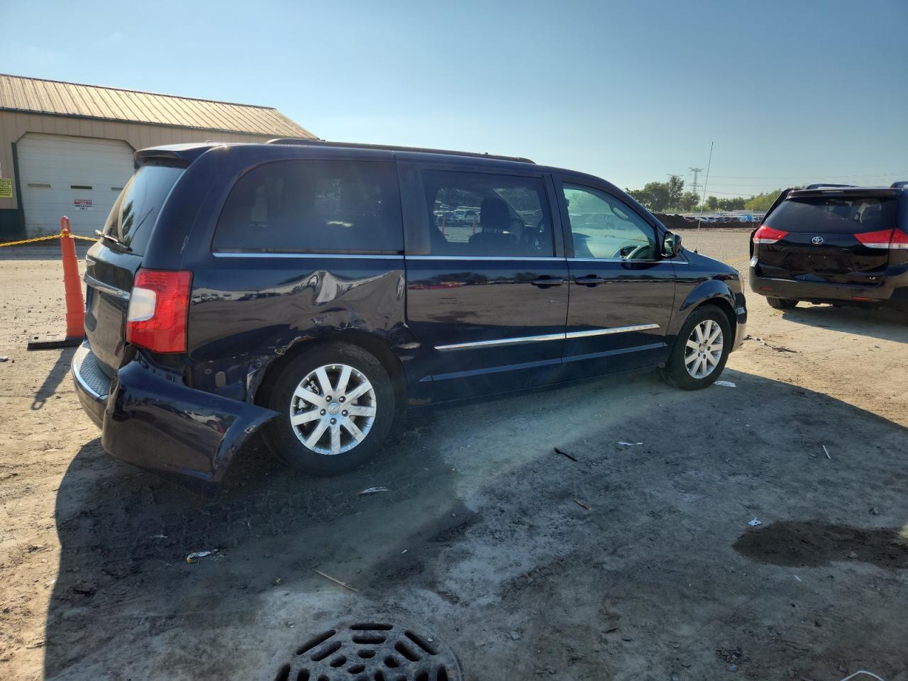 CHRYSLER TOWN & COUNTRY TOURING