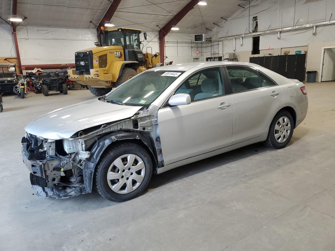 TOYOTA CAMRY BASE
