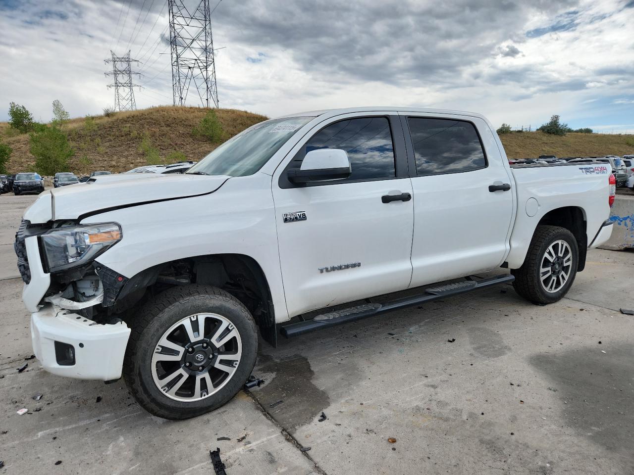 TOYOTA TUNDRA CREWMAX SR5