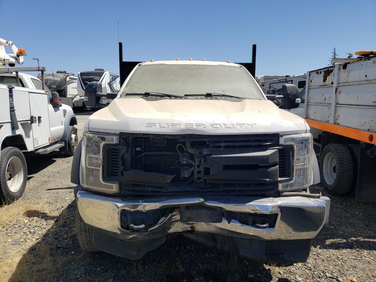 FORD F-550 SUPER DUTY