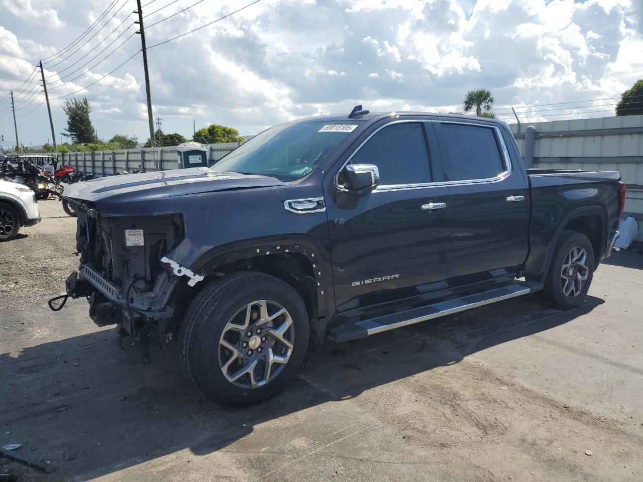 GMC SIERRA C1500 SLT