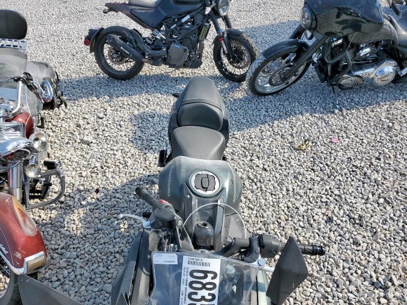 2025 KAWASAKI EX650 P ML5EXEP14SDAF1650