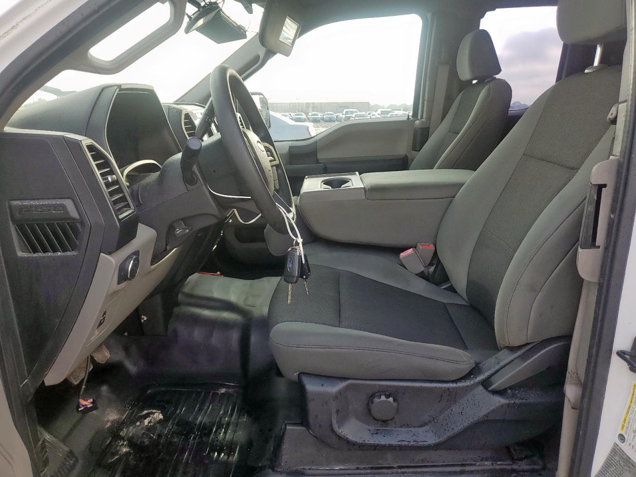 FORD F-150 SUPER CAB