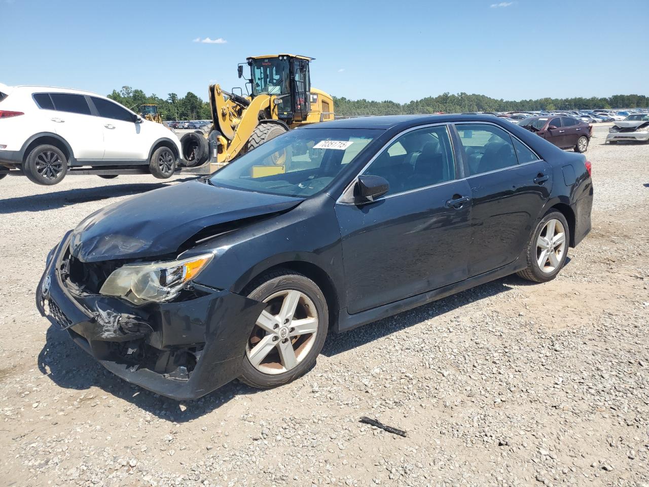 TOYOTA CAMRY BASE