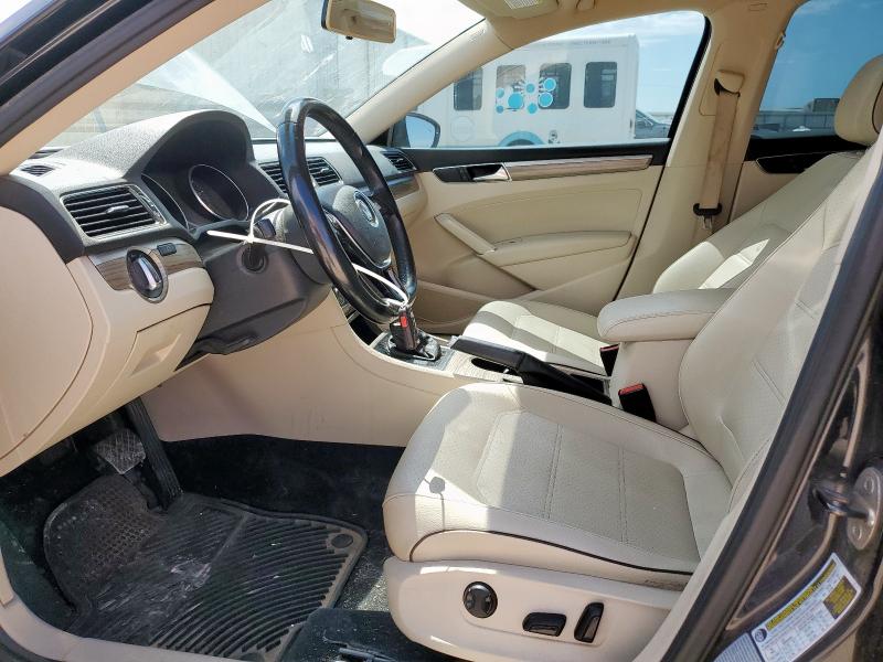 2017 VOLKSWAGEN PASSAT SE 1VWBT7A36HC082924