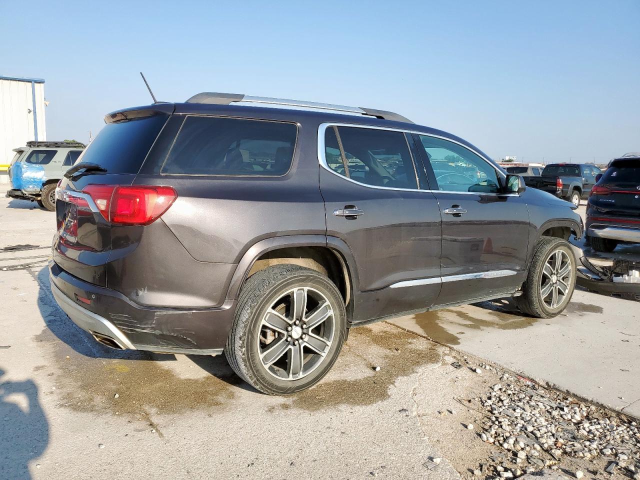 GMC ACADIA DENALI