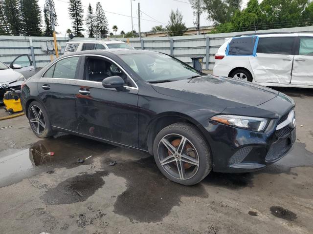 2019 MERCEDES-BENZ A 220 4MAT WDD3G4FB7KW024276