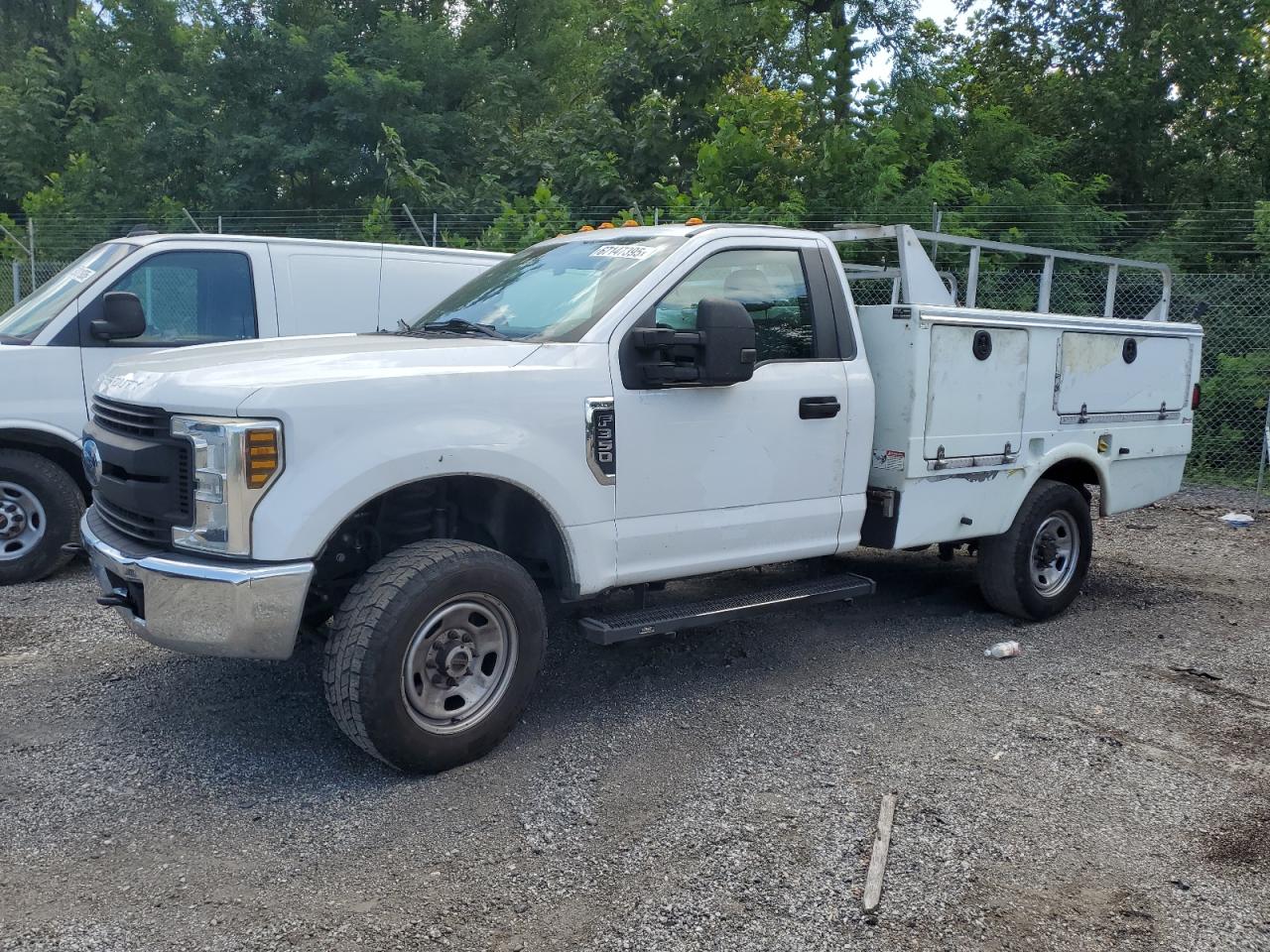 FORD F-350 SUPER DUTY