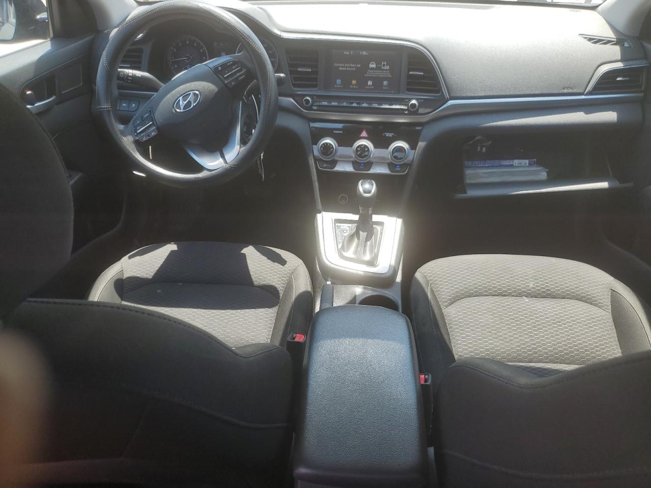 HYUNDAI ELANTRA SEL
