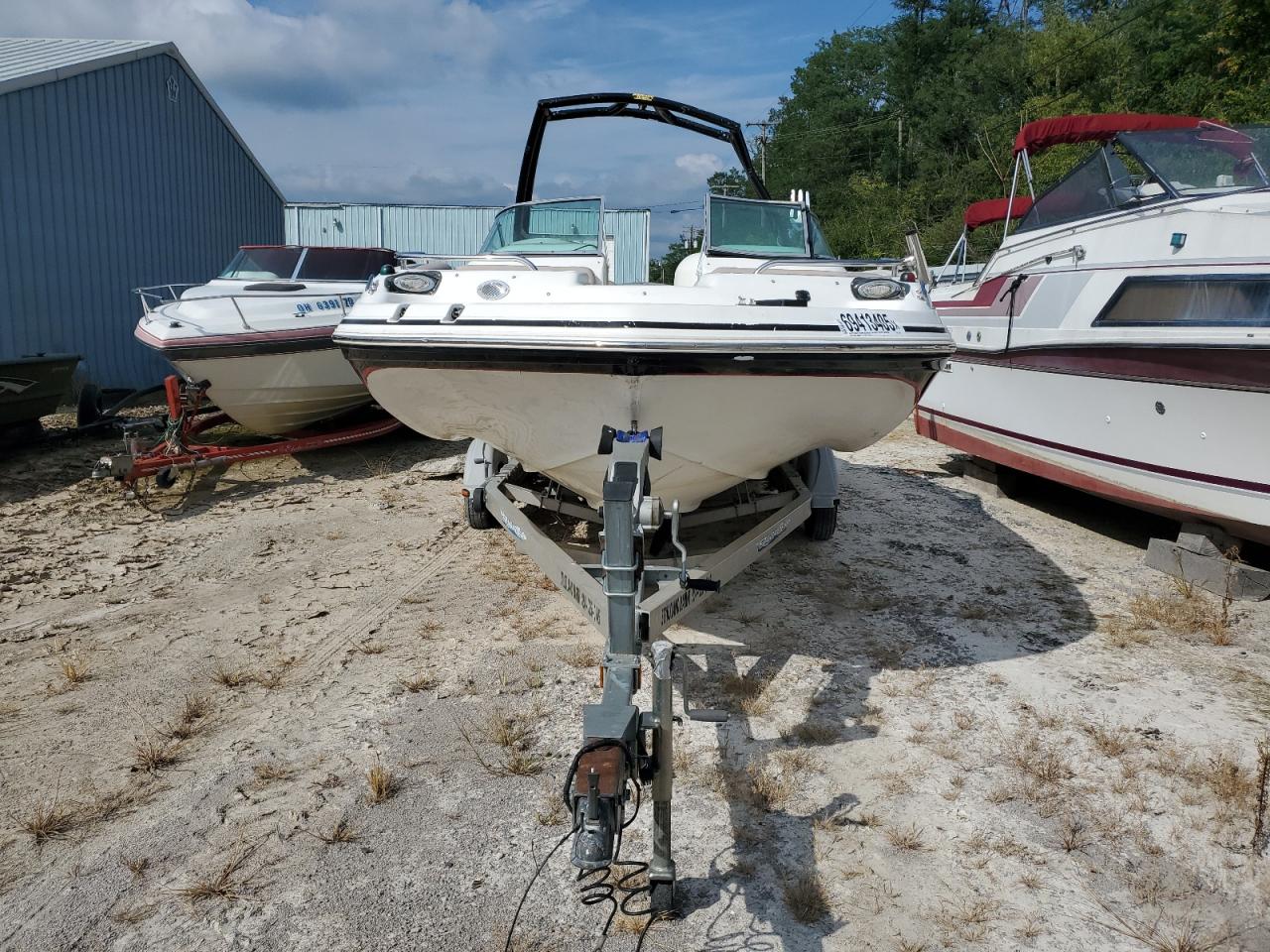 Lot #3301664621 2013 HURRICANE/GODFREY MARINE BOAT
