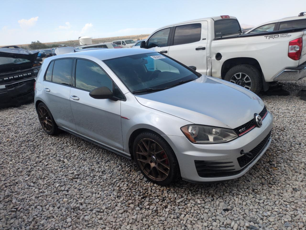 VOLKSWAGEN GOLF GTI S