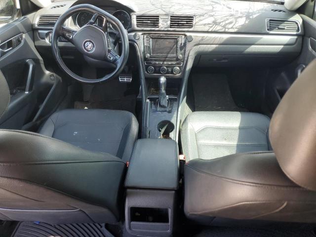 2017 VOLKSWAGEN PASSAT R-L 1VWDT7A36HC014244