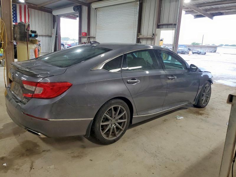 2018 HONDA ACCORD TOU 1HGCV2F96JA001943
