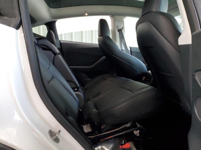 2024 TESLA MODEL Y 7SAYGDEE5RF185657