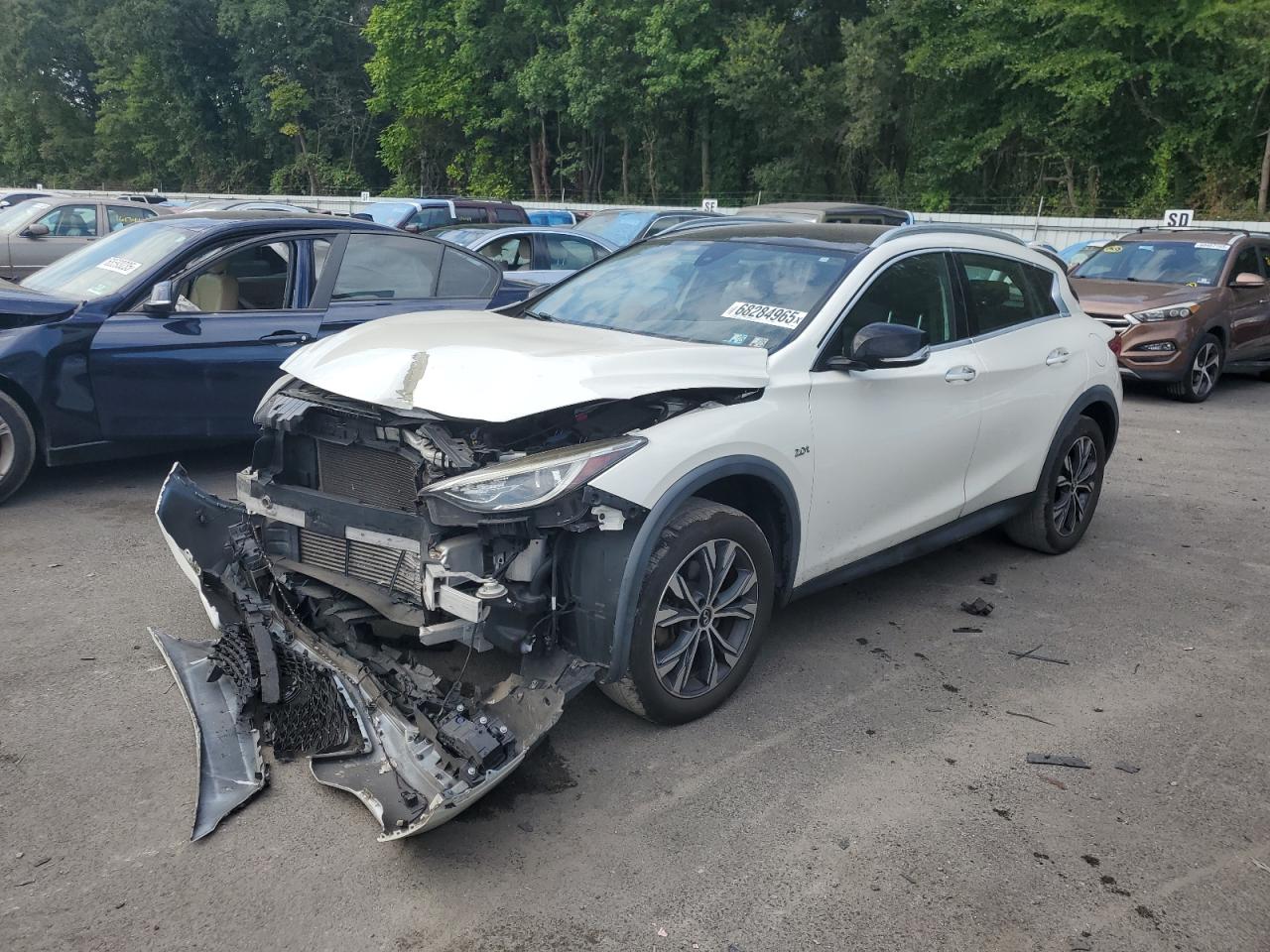 INFINITI QX30 BASE