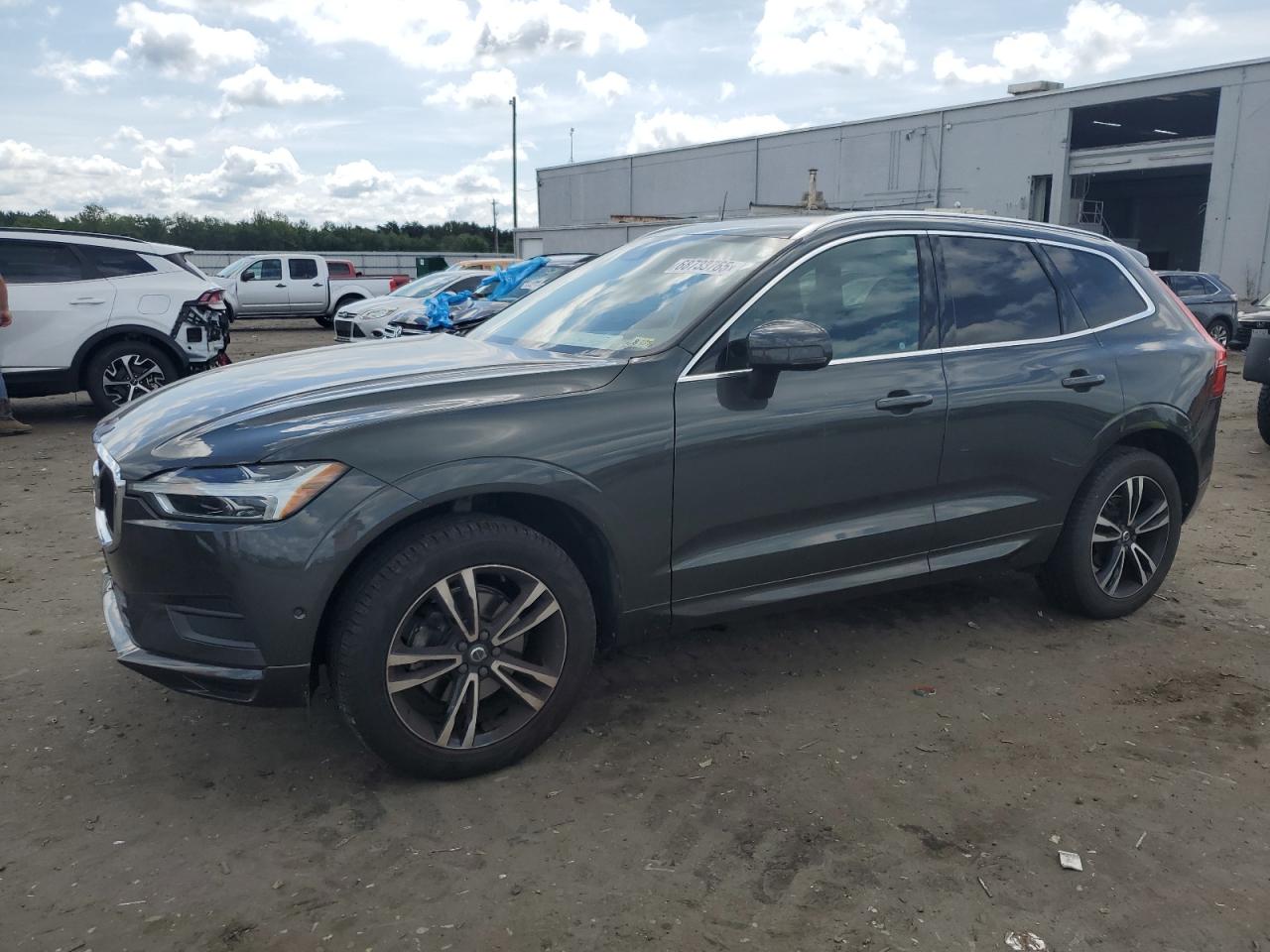 VOLVO XC60 T5 MOMENTUM