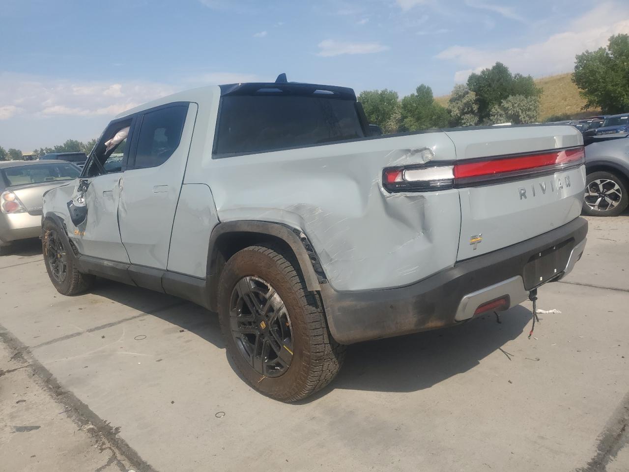 RIVIAN R1T LAUNCH EDITION