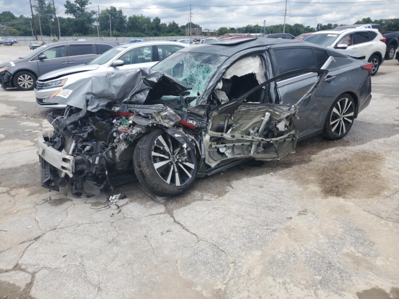 NISSAN ALTIMA SR