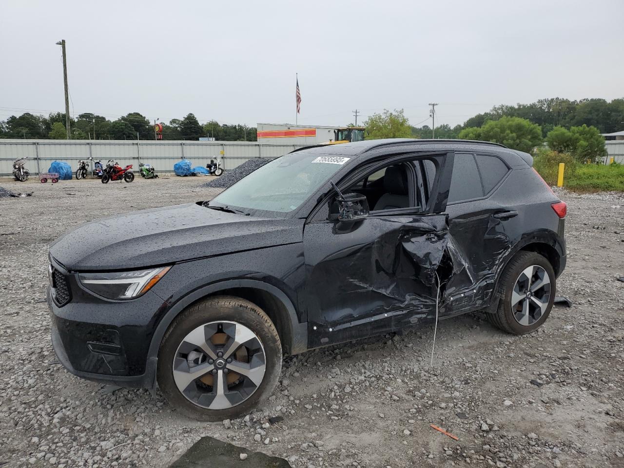 VOLVO XC40 CORE