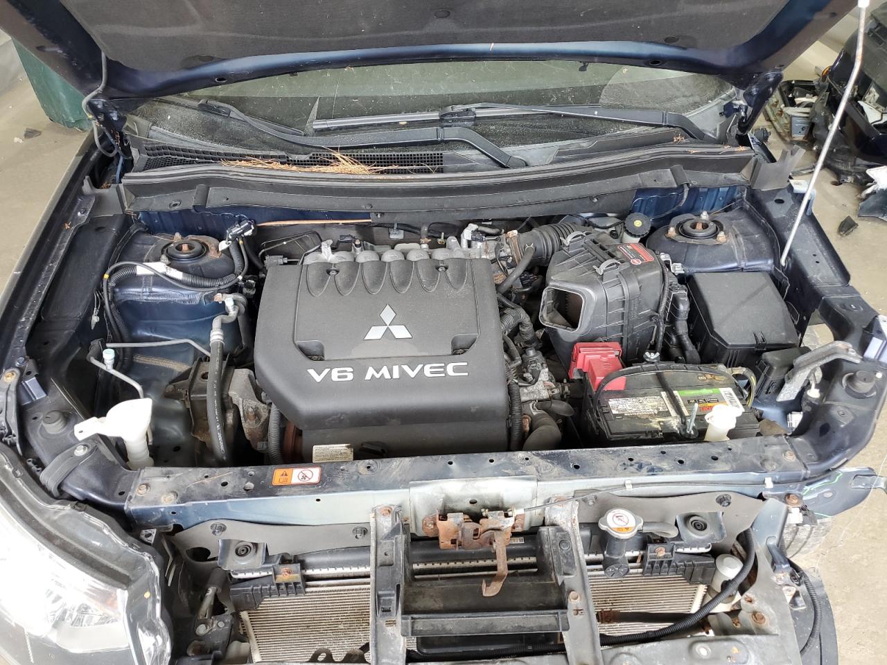 MITSUBISHI OUTLANDER GT