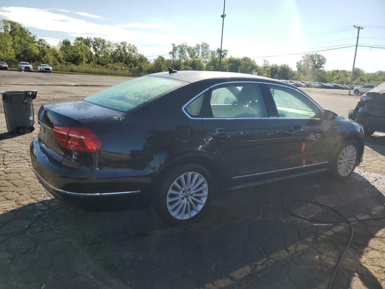 VOLKSWAGEN PASSAT SE