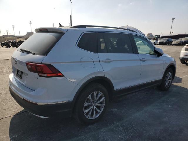 2018 VOLKSWAGEN TIGUAN SE 3VV3B7AXXJM164271